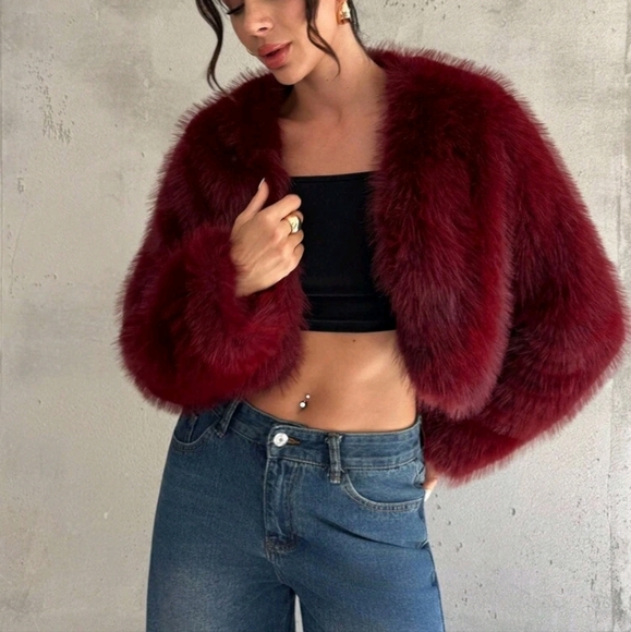 Women's Fashionable Elegant Minimalist Burgundy Long Sleeve Short Faux Fur Coat - Picture 1 of 4